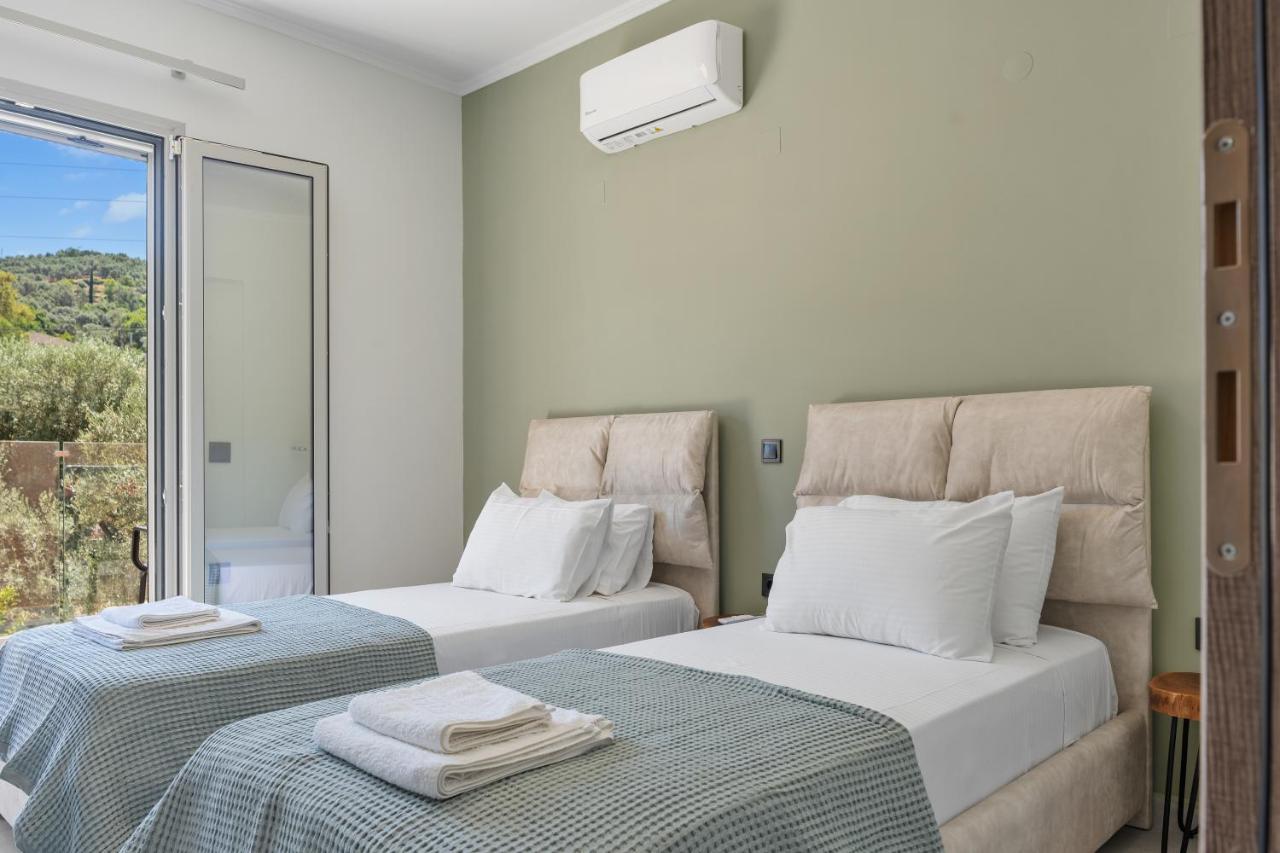 Robin'S Lejlighedshotel Apolpaina Eksteriør billede